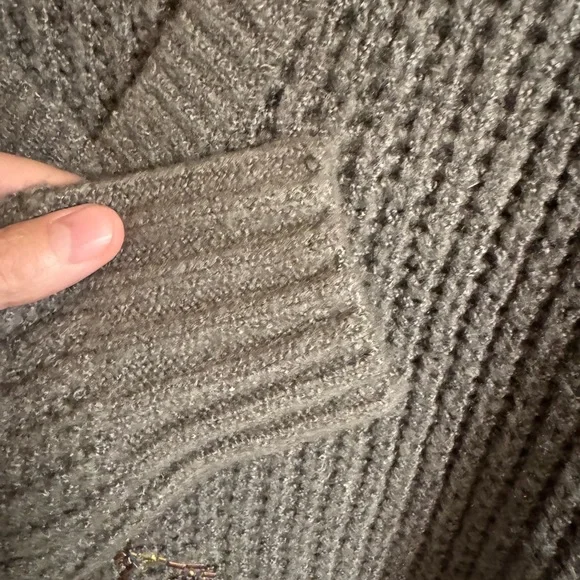 NWT Torrid size 1 (1X 14-16) gray sweater with bead lightning bolt detail - Picture 13 of 13